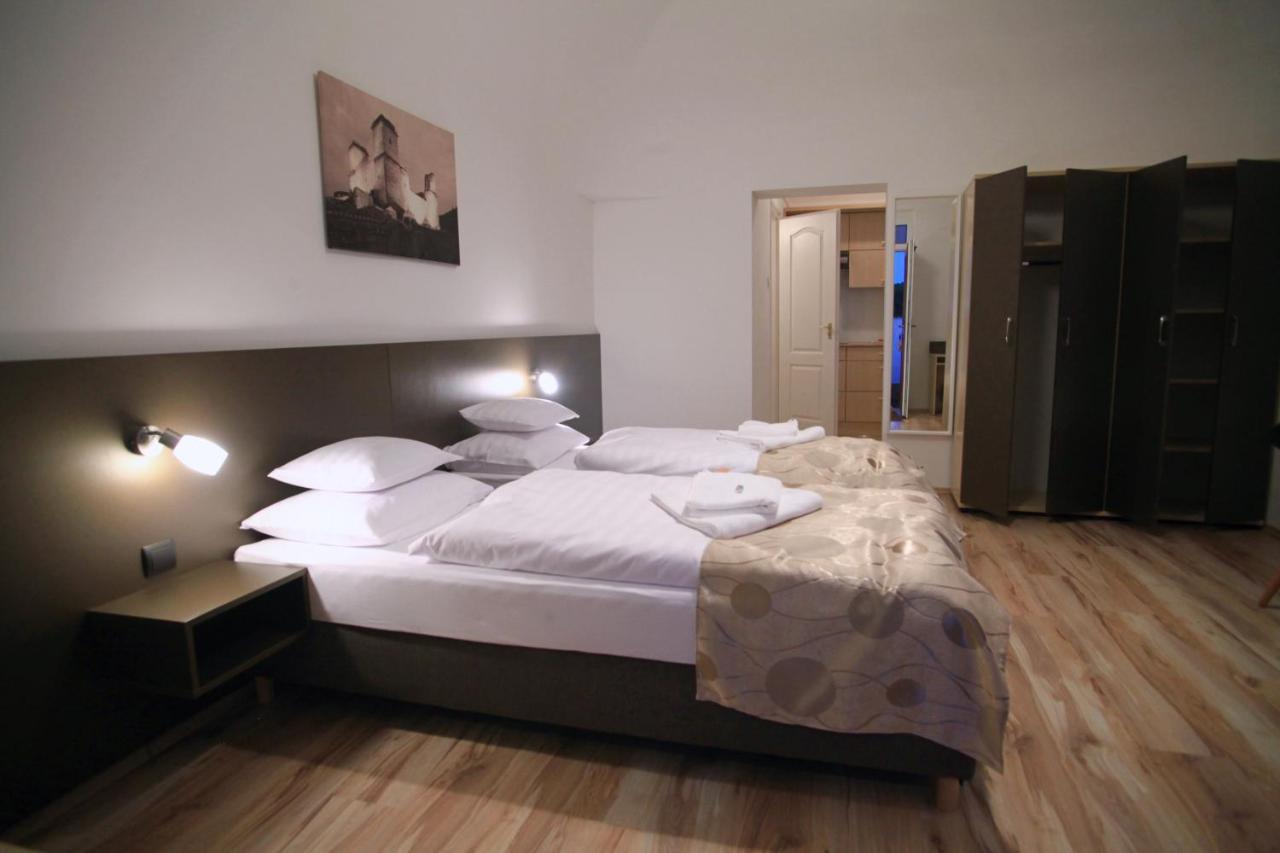 Pizza Tabor Apartman Μίσκολτς Εξωτερικό φωτογραφία