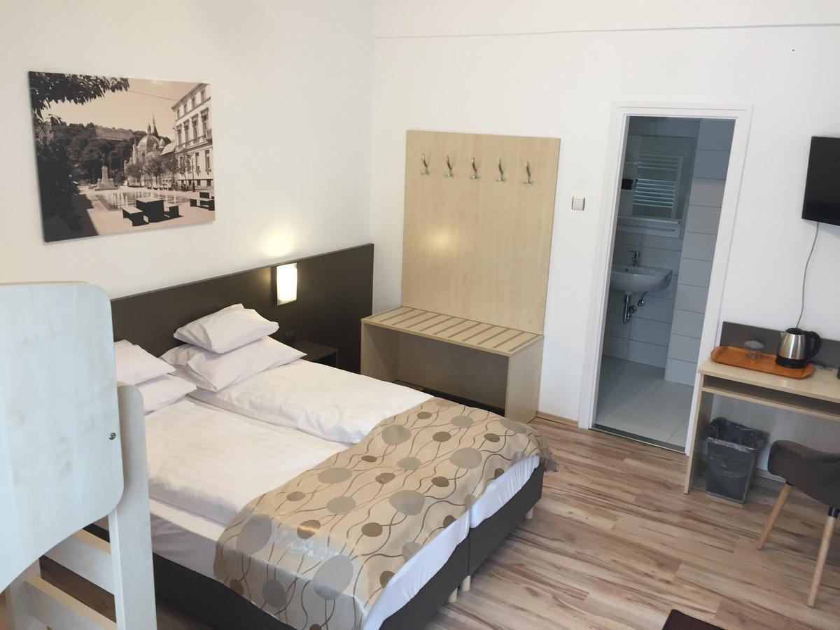 Pizza Tabor Apartman Μίσκολτς Εξωτερικό φωτογραφία